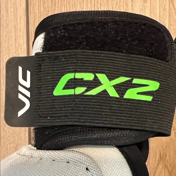 VIC CX2 White and Green Protective Elbow Pads - Picture 2 of 16